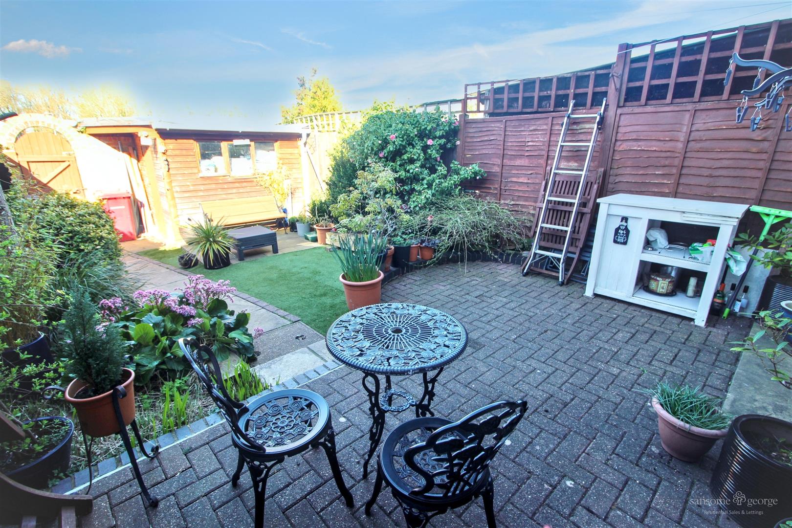 Bromley Walk, Tilehurst, Reading